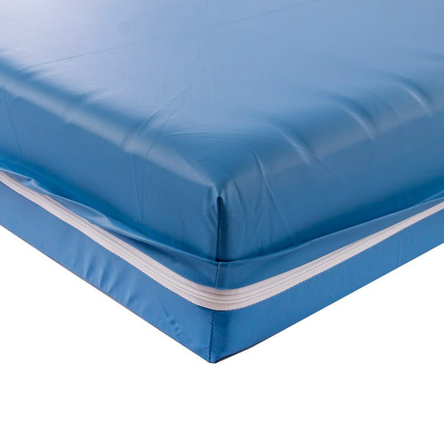 Skummadras med inkontinensbetræk - Seniorshop