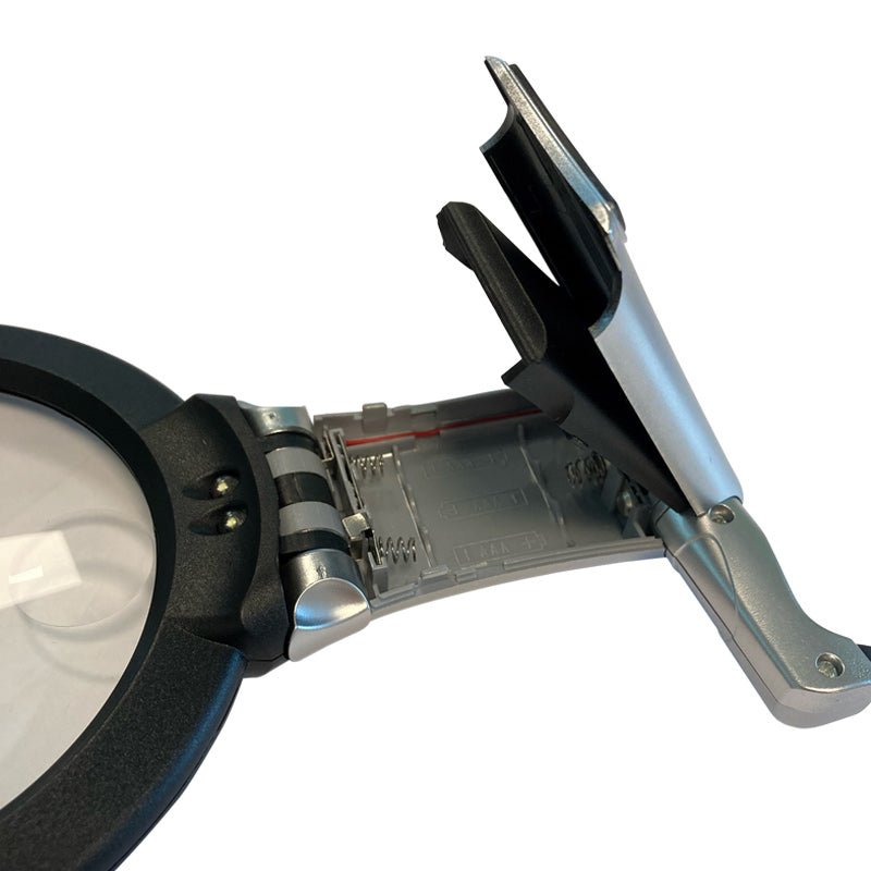 Sylup med snor og lys - 2.5x / 5x forstørrelse - Seniorshop